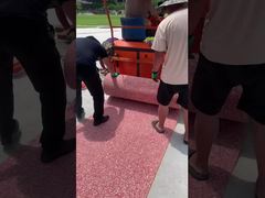 ویدیوی نصب نیمه ساخته شده در مسیر دویدن